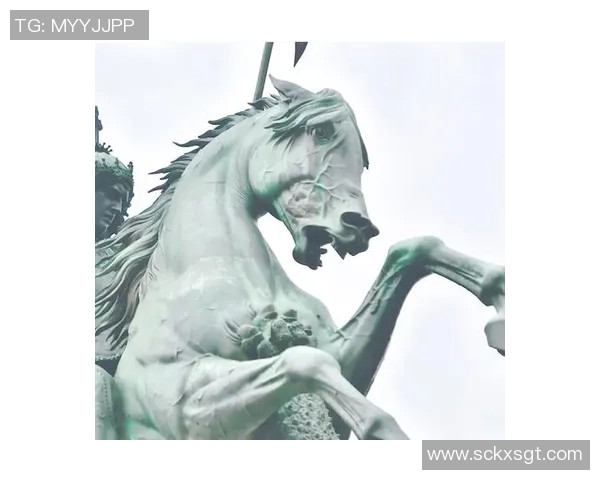 足球邪神的崛起与荣耀揭秘球场背后的传奇故事与不为人知的秘密